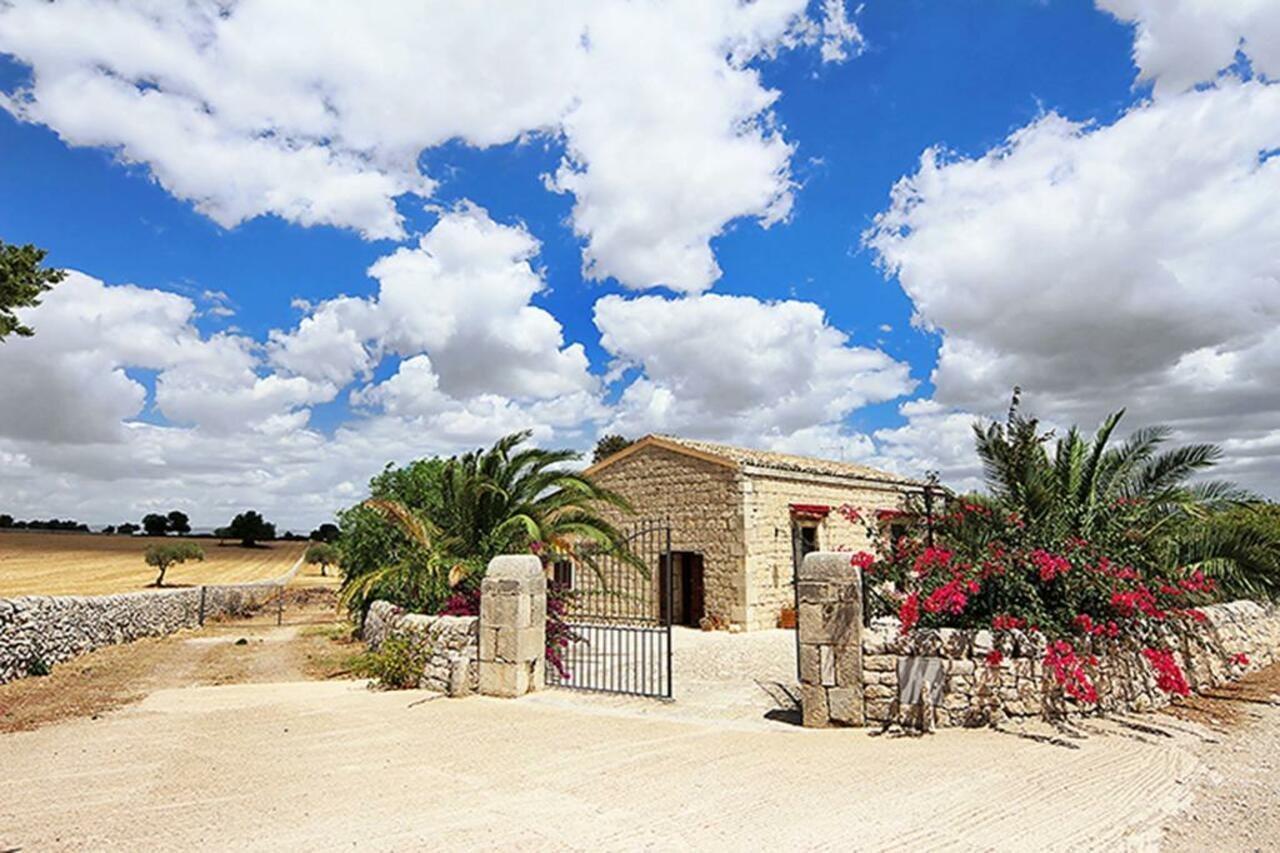 Agriturismo Il Melograno Vila Cannizzara Exterior foto